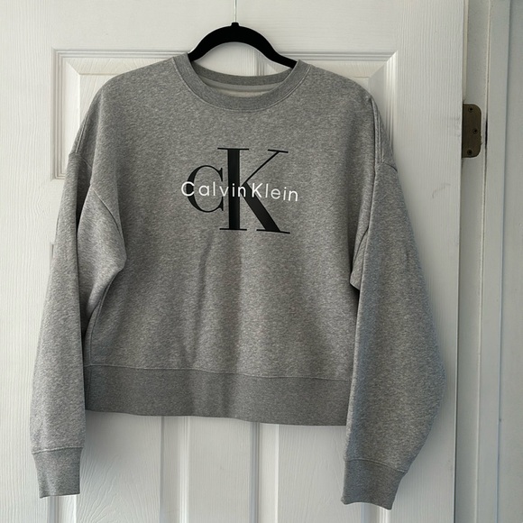 Calvin Klein Crewneck Sweatshirt - Picture 2 of 7